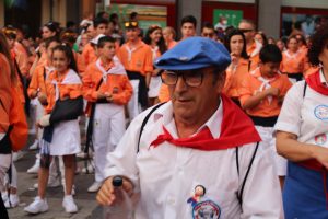 Desfile inaugural de Peñas - Toro enmaromado 2022 - Peña Compadres